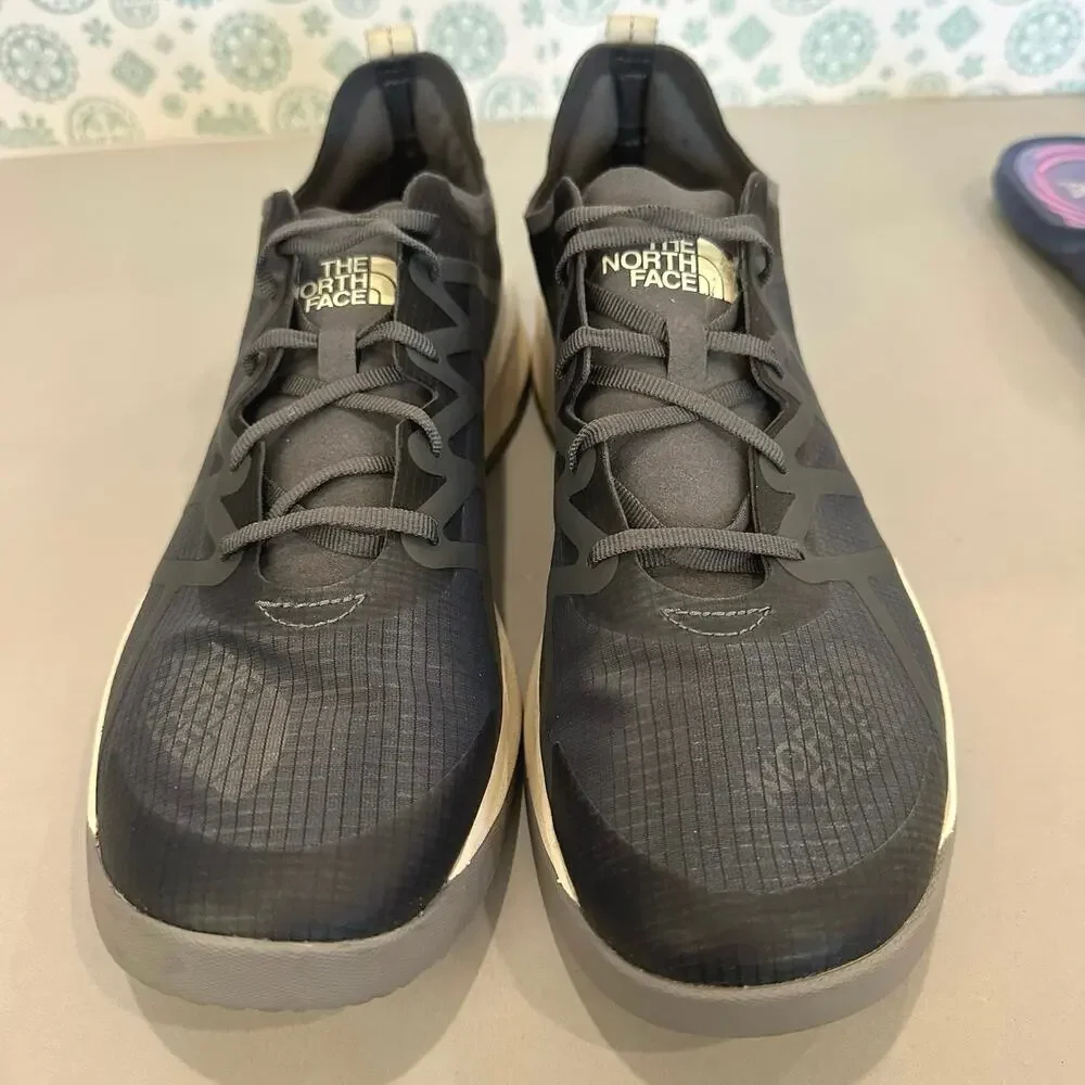 The North Face Flypack Womens Size 10 Running Shoes‎ Sneakers Black Gray Lace Up